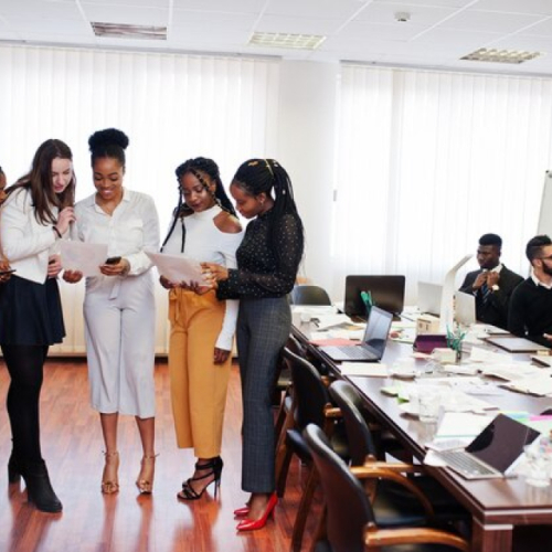 fpkdl.com_960_images_fpkdl.com_960_diverse-business-people-meeting-round-table_627829-965